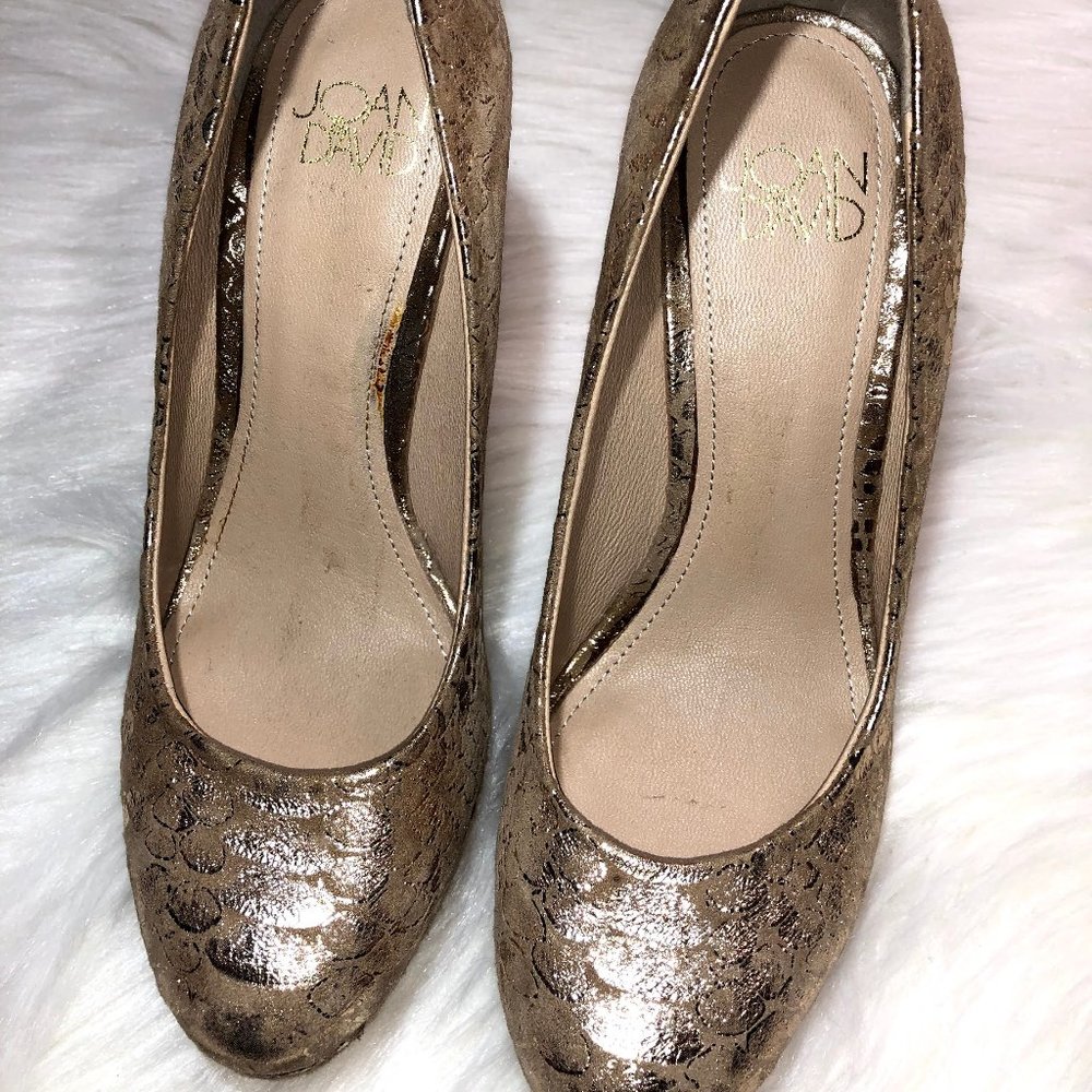 Joan & David Metallic Gold Pump - Picture 2 of 6